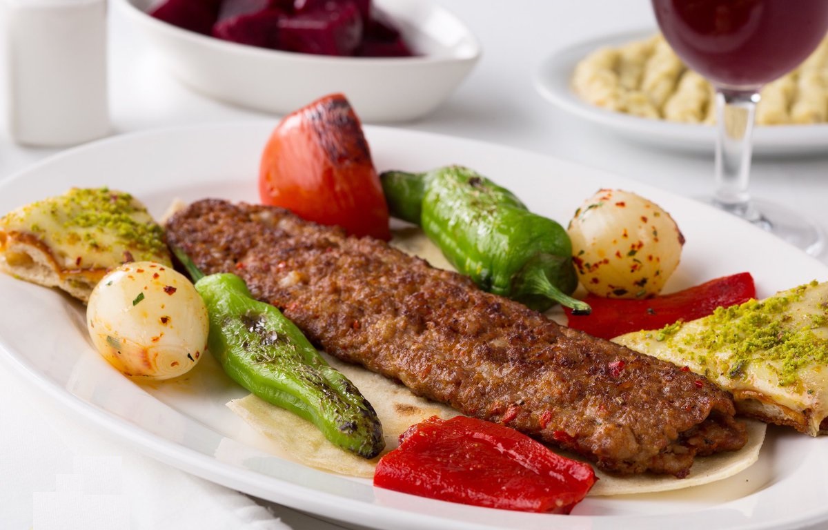 Adana Kebabı — yöresel lezzet görseli