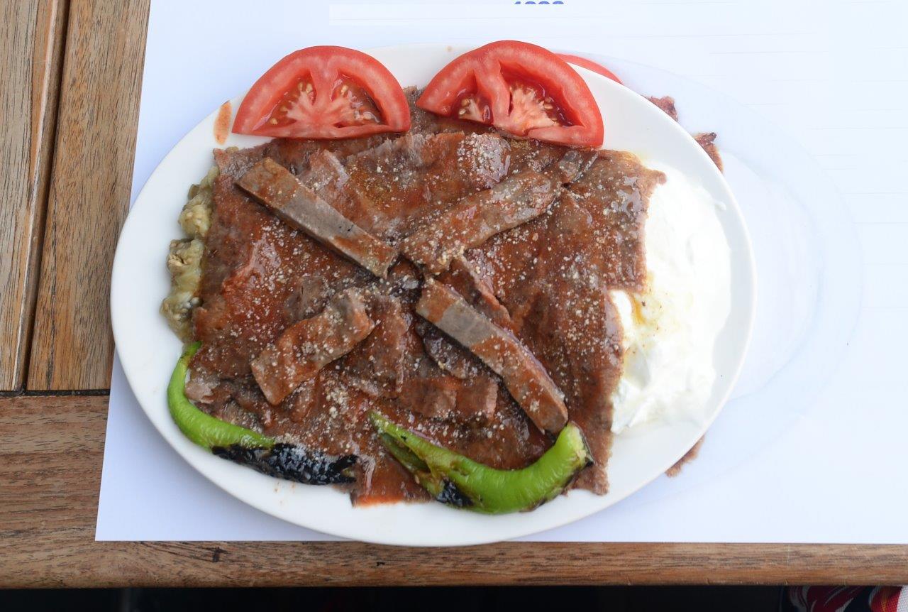 Bursa Döner Kebabı — yöresel lezzet görseli