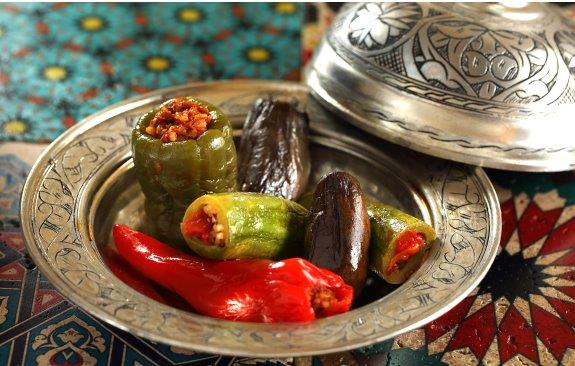 Antep Allı Yeşilli Dolma — yöresel lezzet görseli