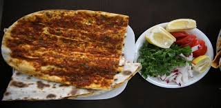 Urfa (Şanlıurfa) Lahmacunu (Kıymalı Ekmeği) — yöresel lezzet görseli